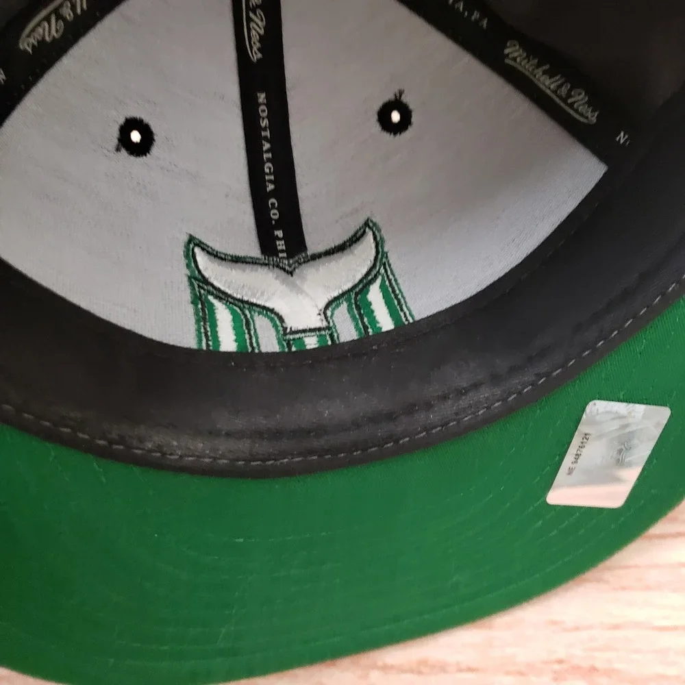 Hartford Whalers Mens Hat Cap Fitted 7 1/2 Gray Green NHL‎ Hockey Mitchell Ness